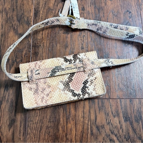 Madewell • The Leather Belt Bag: Snake Embossed Edition python snakeskin - Picture 10 of 10